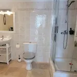 度假居 House With Private Pool In