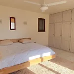 度假居 House With Private Pool In
