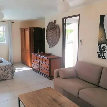 House With Private Pool In 度假居 *