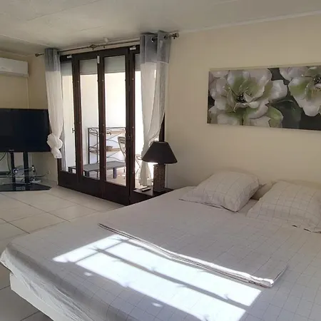 House With Private Pool In * Roquebrune-sur Argens