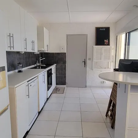 펜션 House With Private Pool In